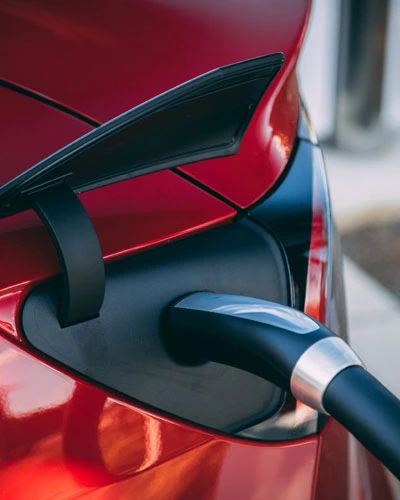 المركبات الكهربائية